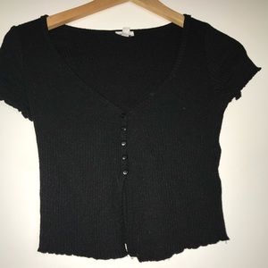 black button up lettuce hem crop top